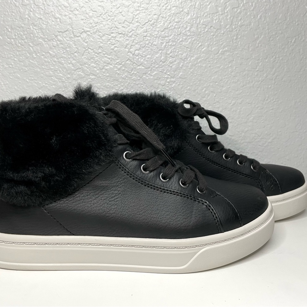 Koolaburra by UGG High Top Sneakers Black Leather Fur Lined Size 6/ UK 4